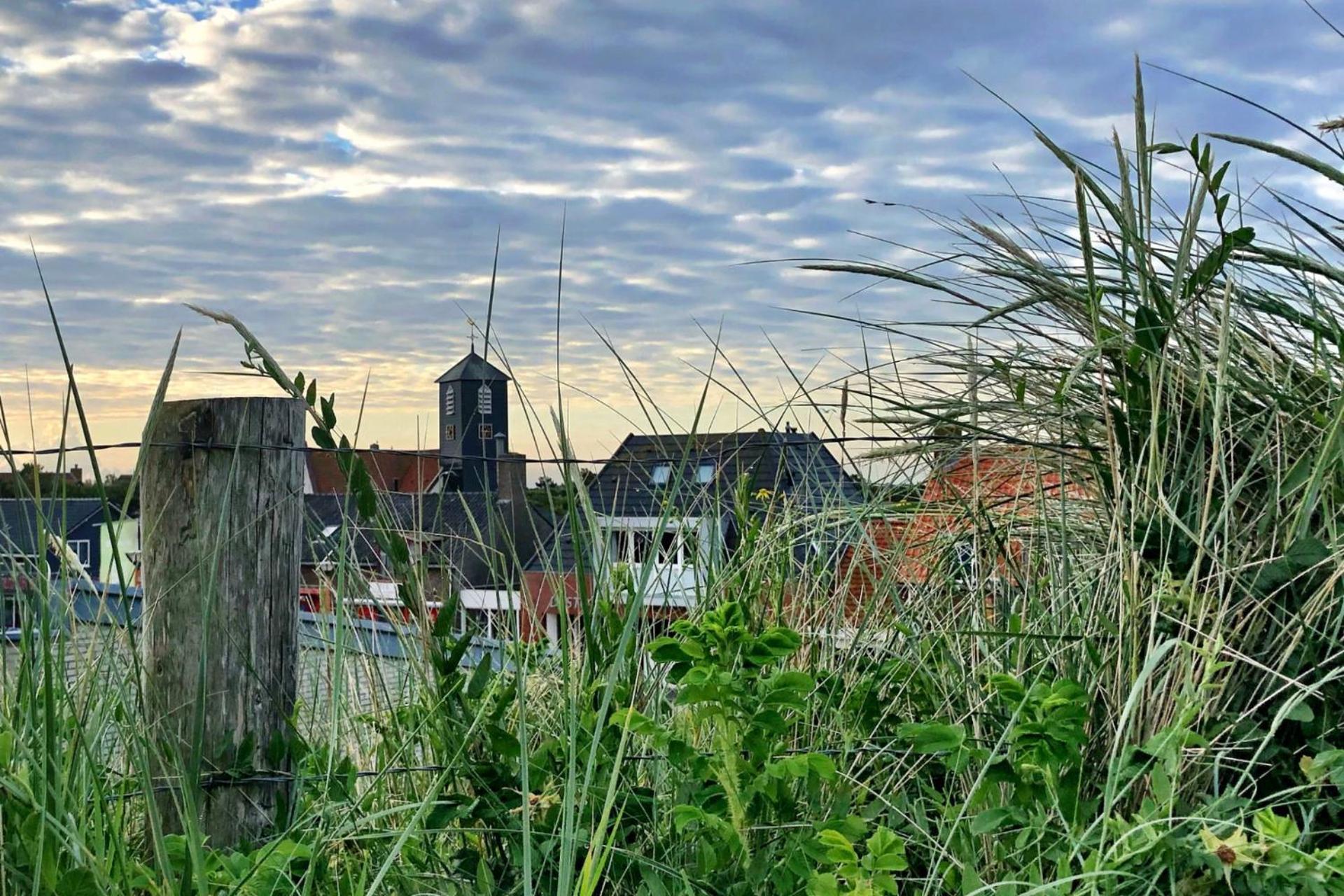 Luttikduin Nr 10 - Aan Zee